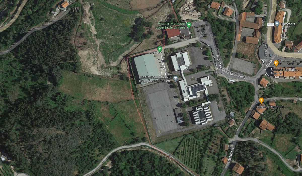 Trânsito condicionado na Rua Dr. Francisco Sá Carneiro, em Cinfães