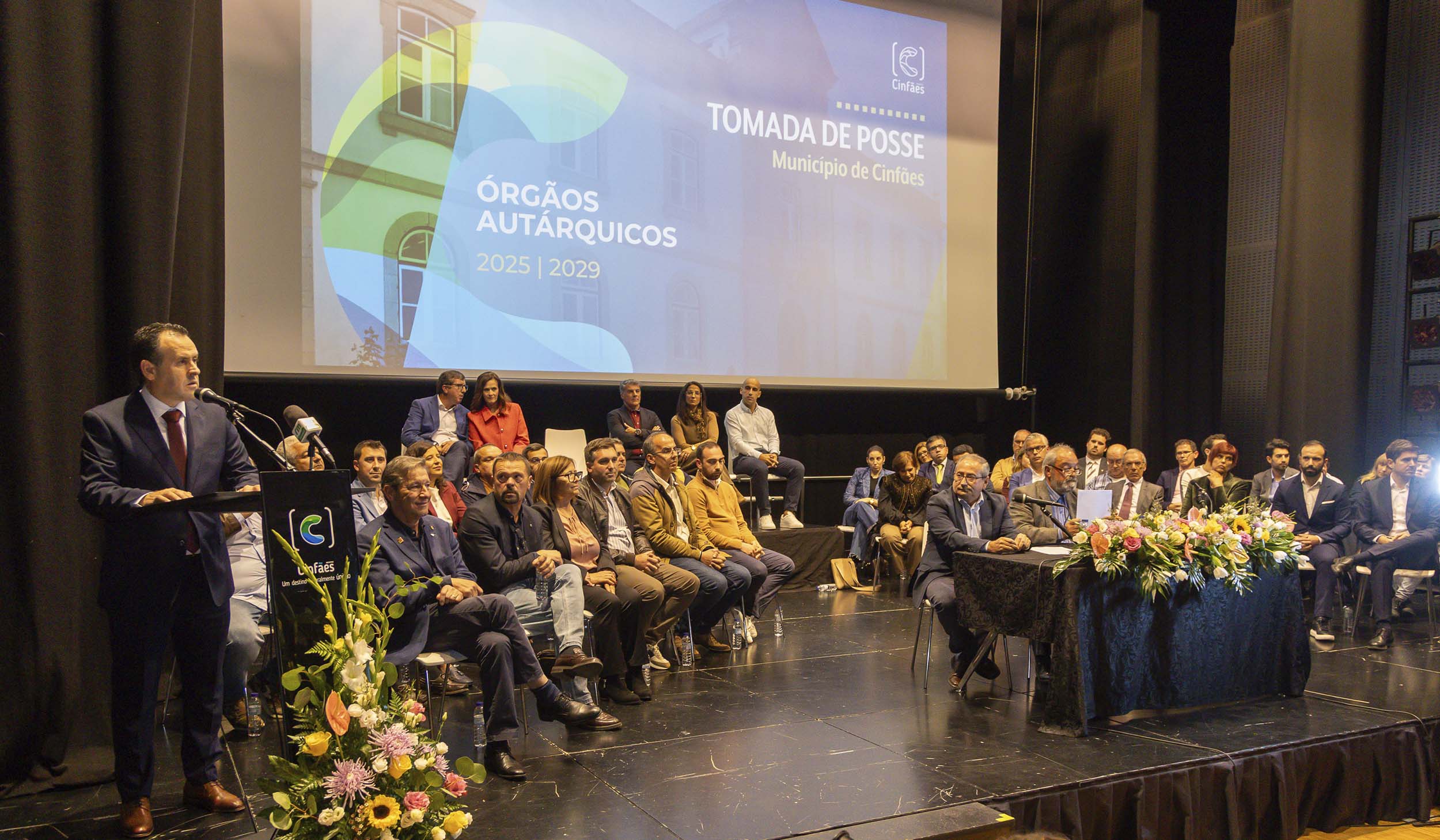 Tomada de posse dos órgãos autárquicos de Cinfães: Carlos Cardoso assume presidência da Câmara Municipal