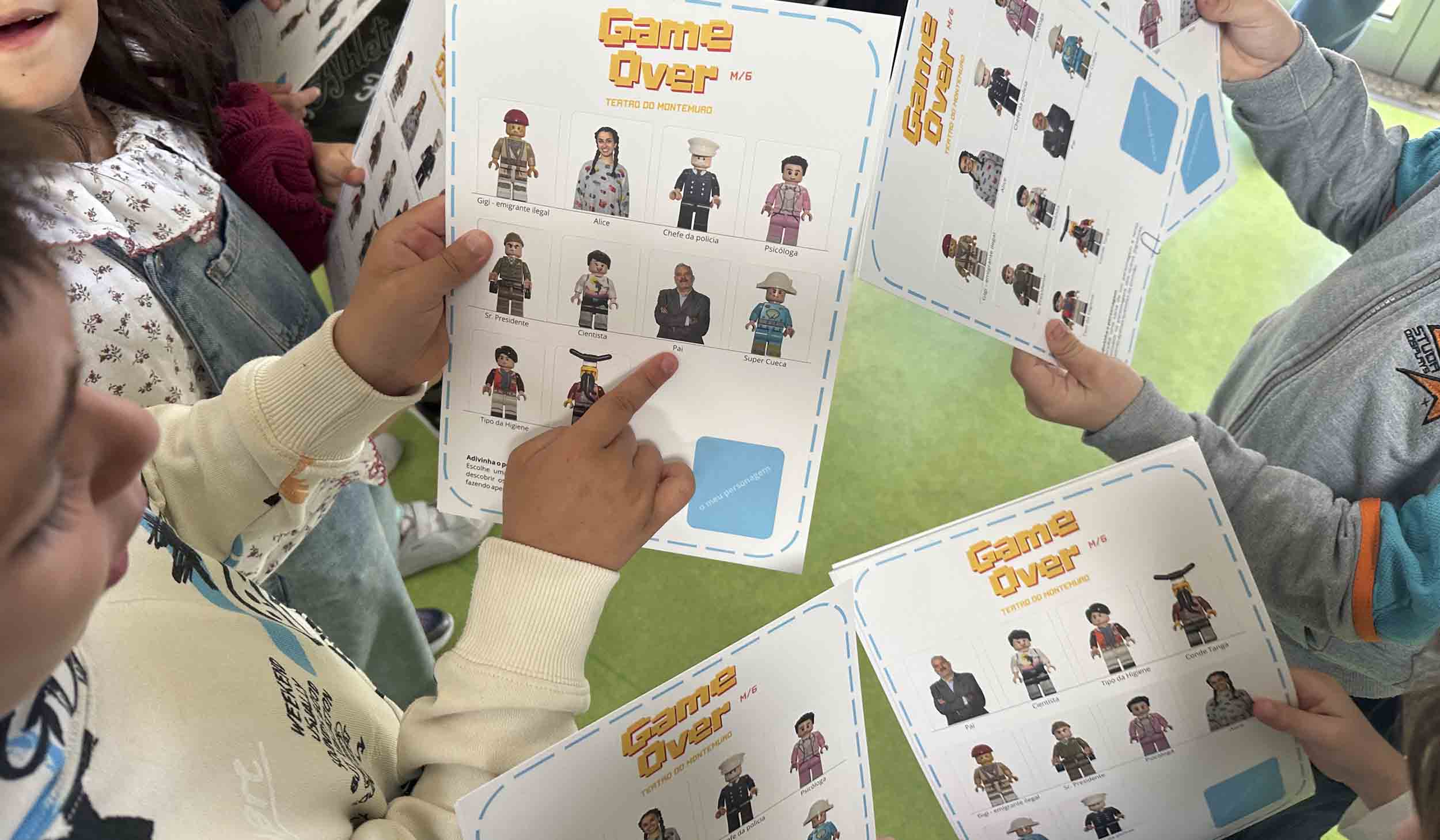 “Game Over”: Espetáculo Teatral Promove Uso Consciente das Tecnologias nas Escolas