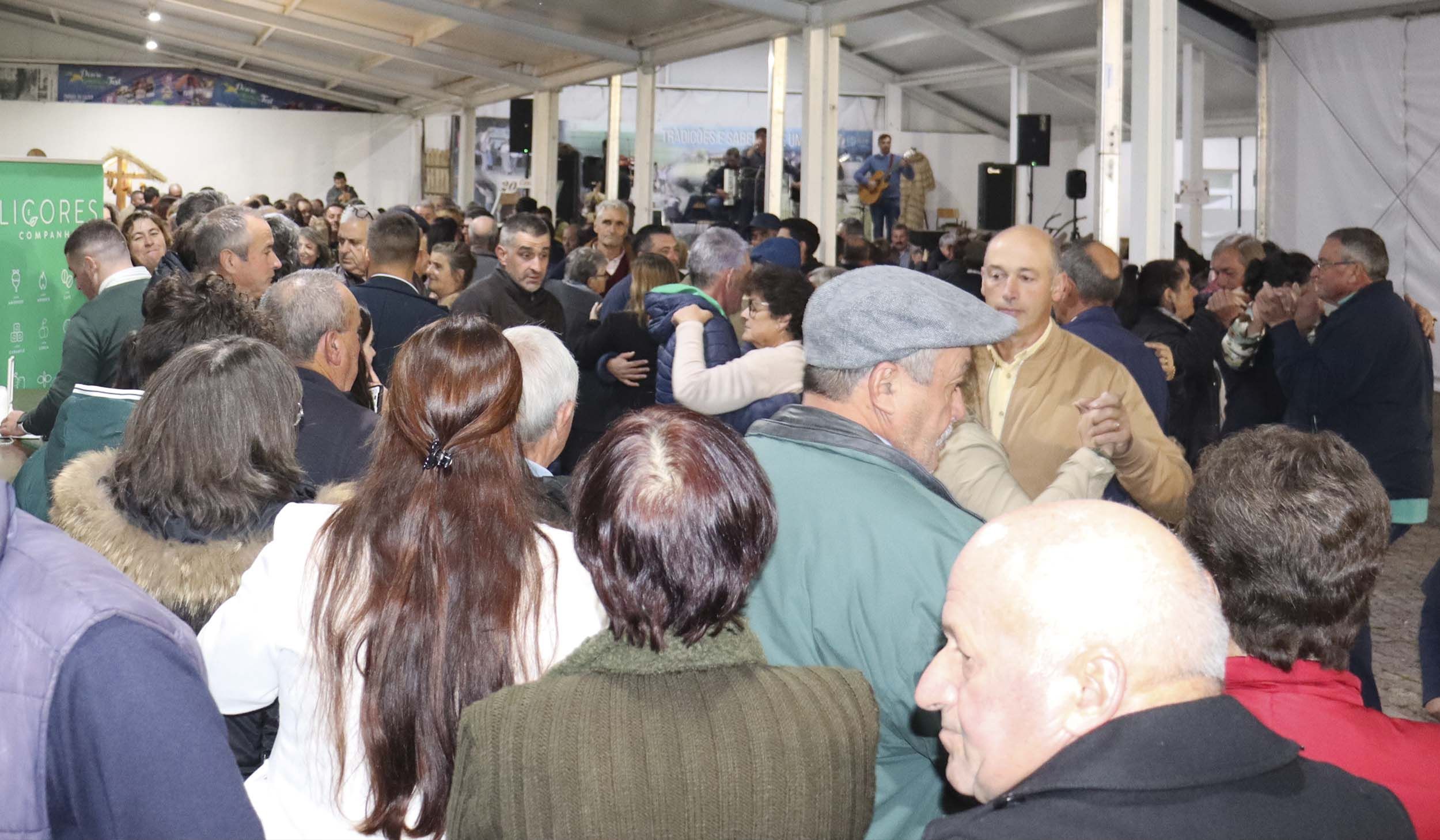 Feira da Castanha e Produtos do S. Miguel em Tendais